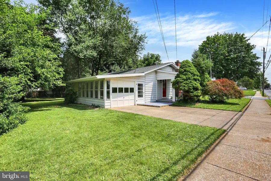 1 E Woodland Dr, Mechanicsburg, PA 17055 - #3