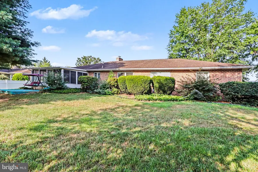 6 Strawberry Ln, Carlisle, PA 17013 - #2