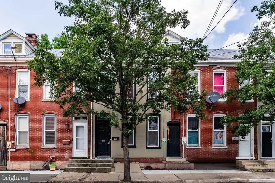 169 W North St, Carlisle, PA 17013 - #2