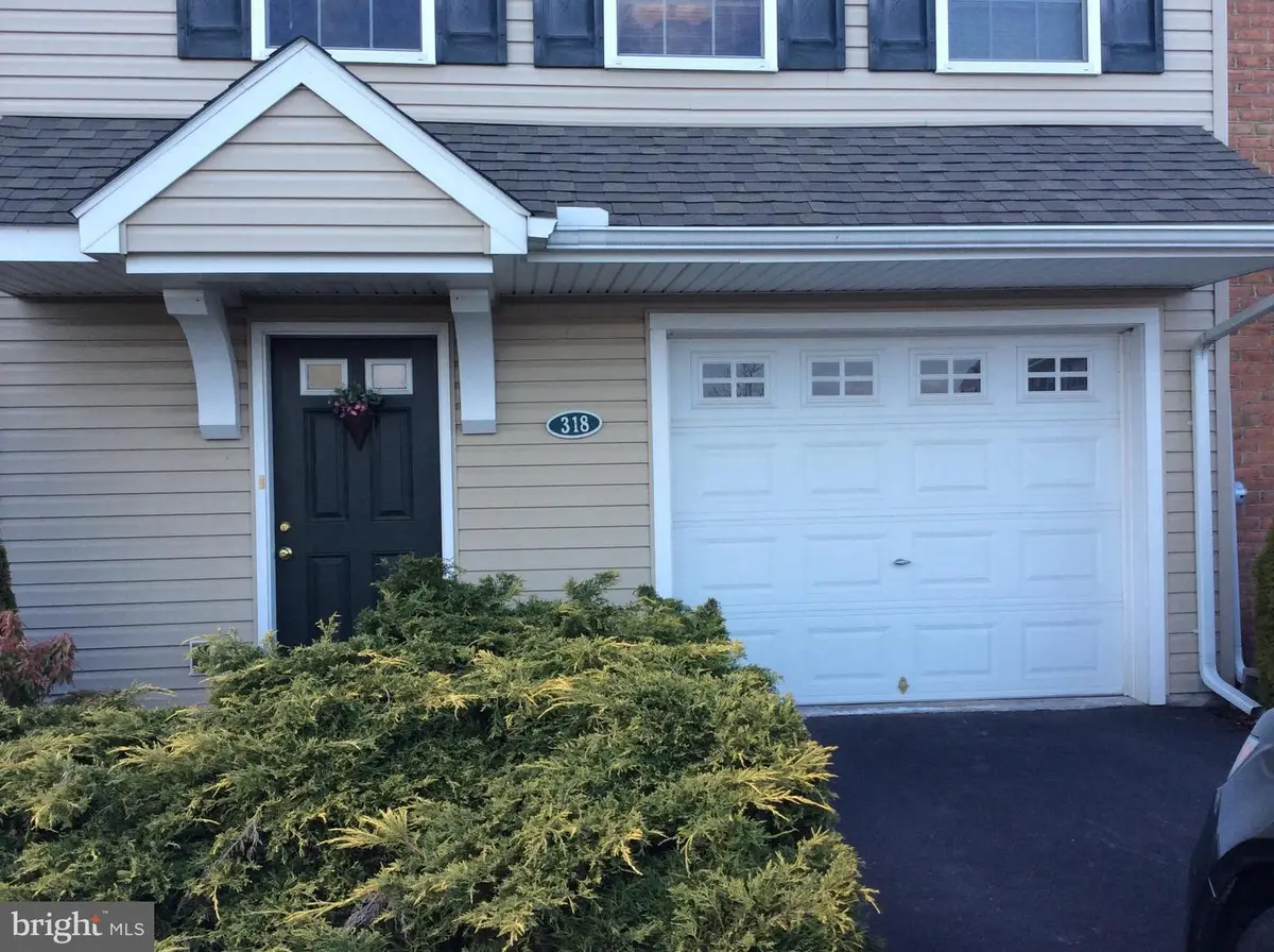 318 Sherman Ave, Carlisle, PA 17013 - #1