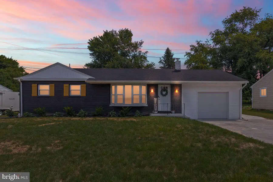 7 Ronald Rd, Mechanicsburg, PA 17050 - #2