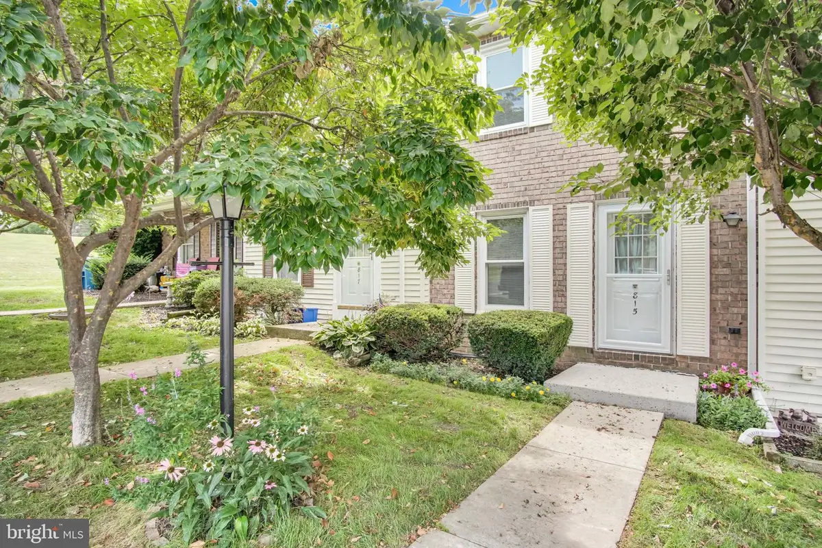 815 Allenview Dr, Mechanicsburg, PA 17055 - #1