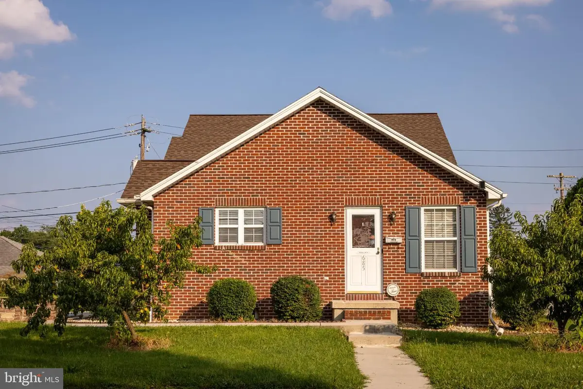 685 Hamilton St, Carlisle, PA 17013 - #1