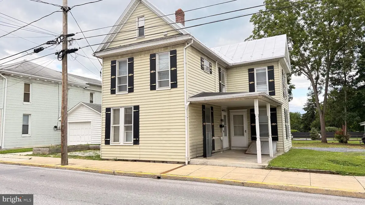 19 E Burd St, Shippensburg, PA 17257 - #1