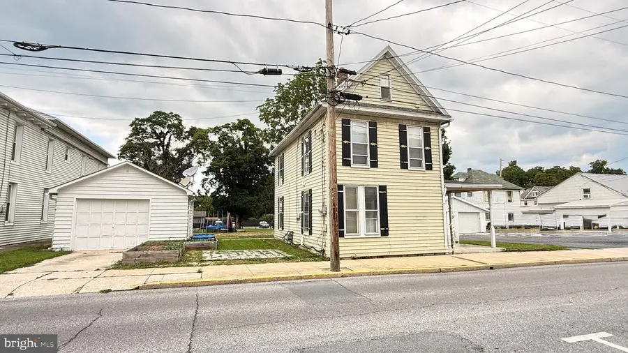 19 E Burd St, Shippensburg, PA 17257 - #2