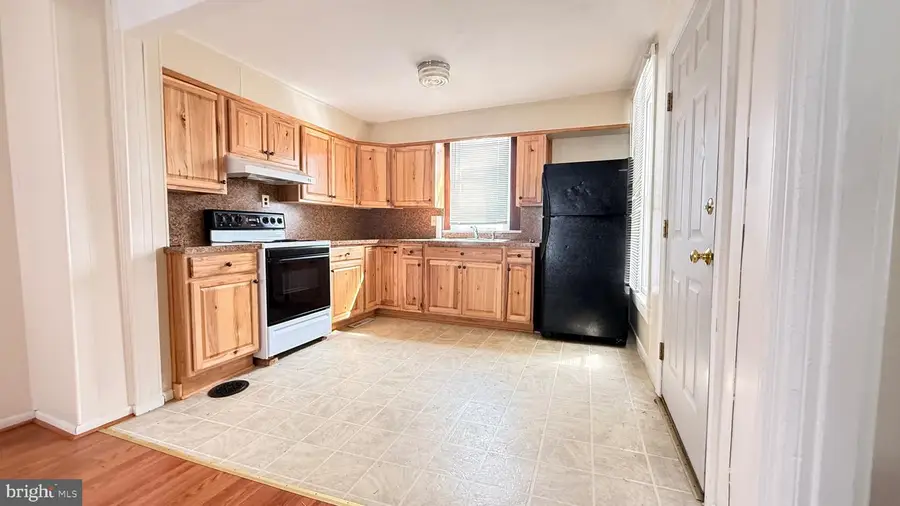 19 E Burd St, Shippensburg, PA 17257 - #3