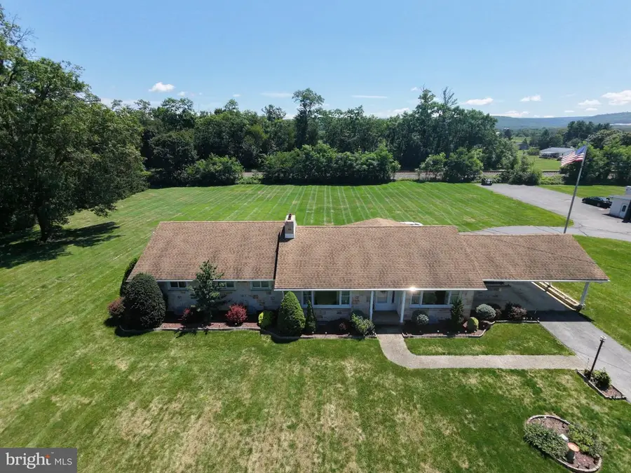 217 W Main St, Walnut Bottom, PA 17266 - #2