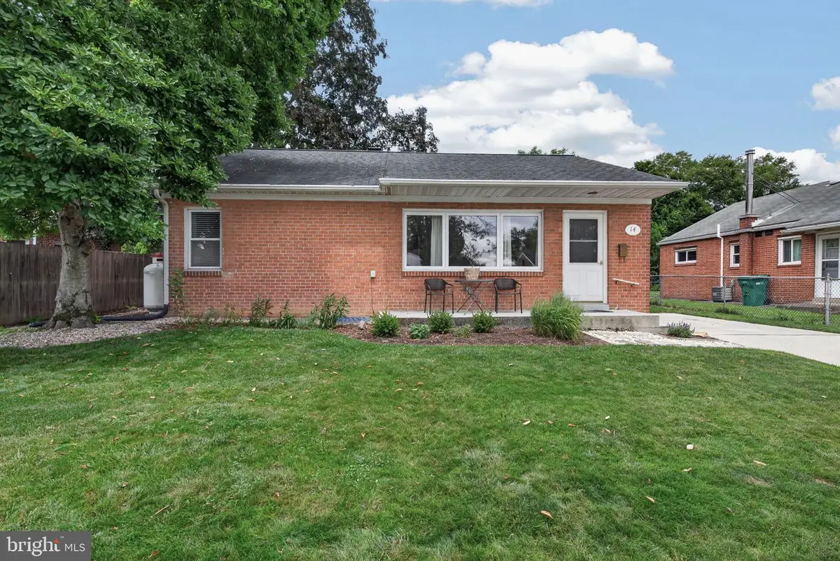14 Country Club Pl W, Camp Hill, PA 17011 - #1