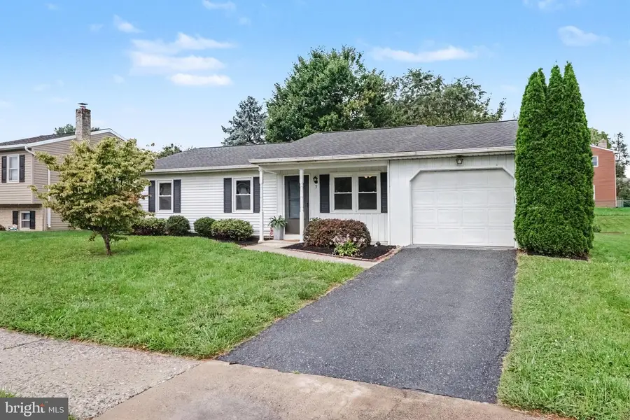 7 Kingswood Dr, Mechanicsburg, PA 17055 - #3