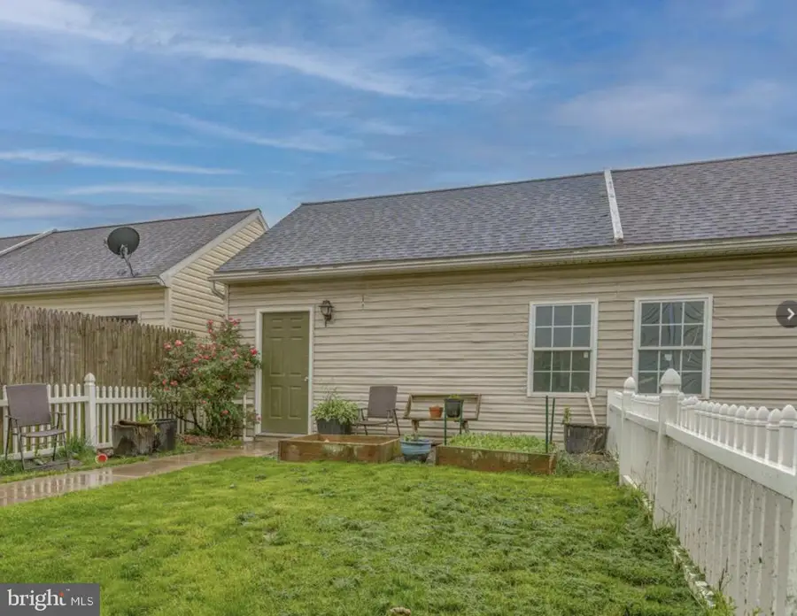 102 S Earl St, Shippensburg, PA 17257 - #2