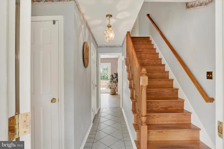 912 Alison Ave, Mechanicsburg, PA 17055 - #2