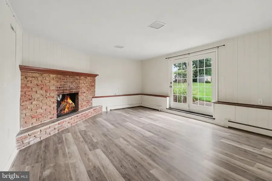 705 Henry St, Mechanicsburg, PA 17055 - #2