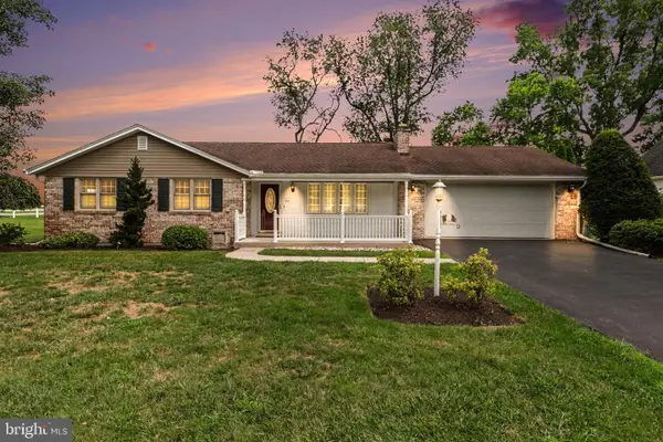 808 Forbes Rd, CARLISLE, PA 17013