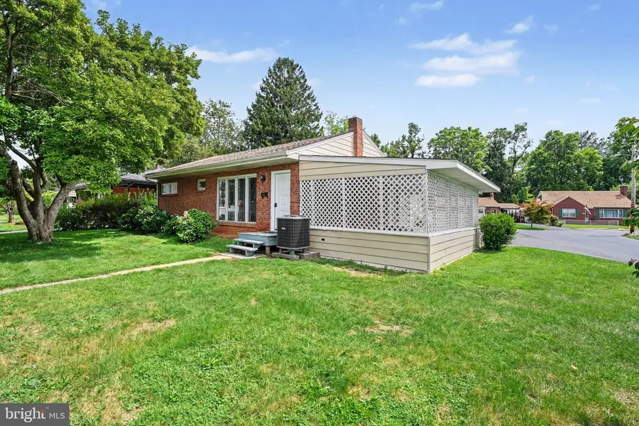 3799 Chestnut St, Camp Hill, PA 17011 - #2