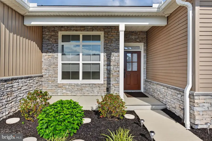 766 Aurora Dr, Mechanicsburg, PA 17055 - #2