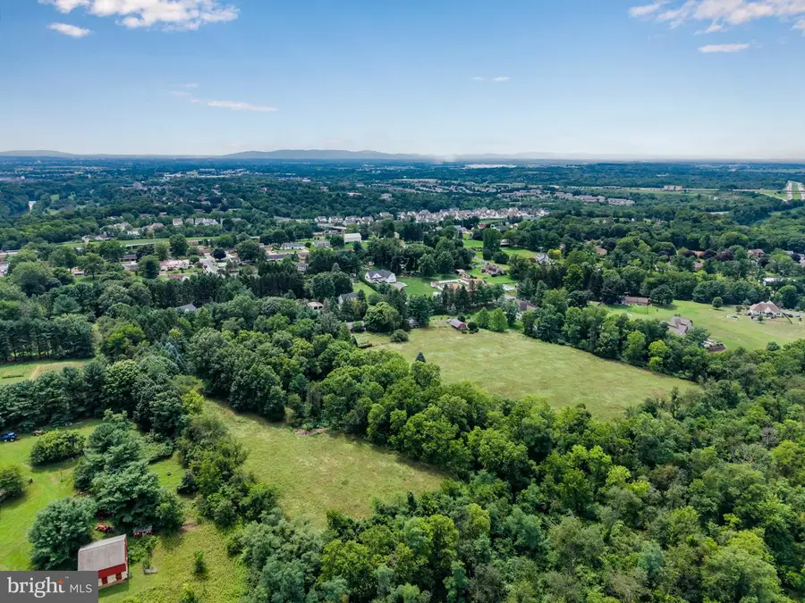 18 Conifer Ln, Mechanicsburg, PA 17050 - #2