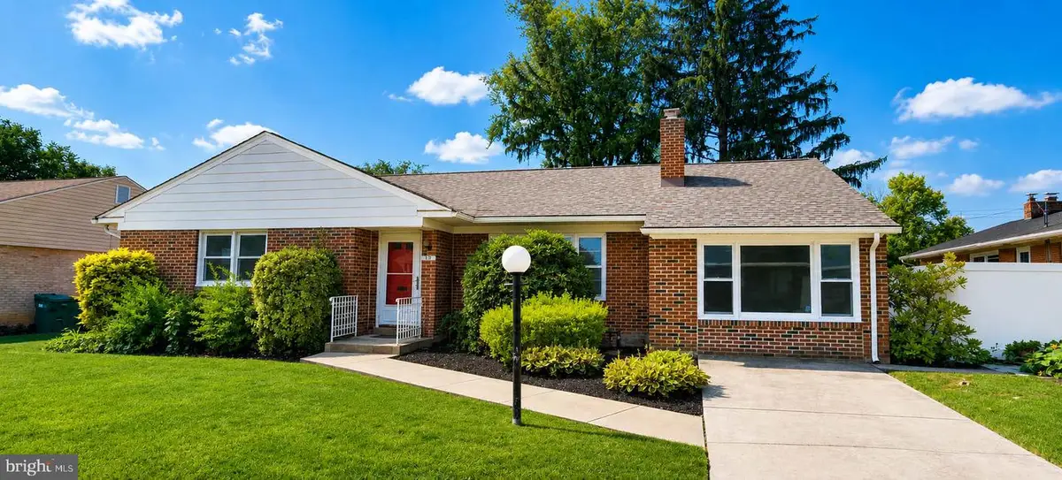 23 Circle Dr, Camp Hill, PA 17011 - #1