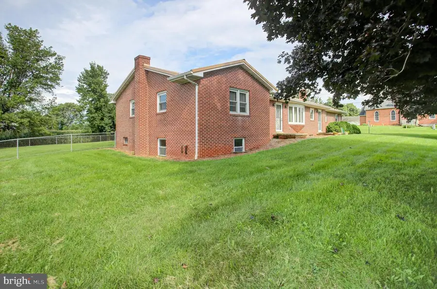 519 Oakville Rd, Shippensburg, PA 17257 - #3