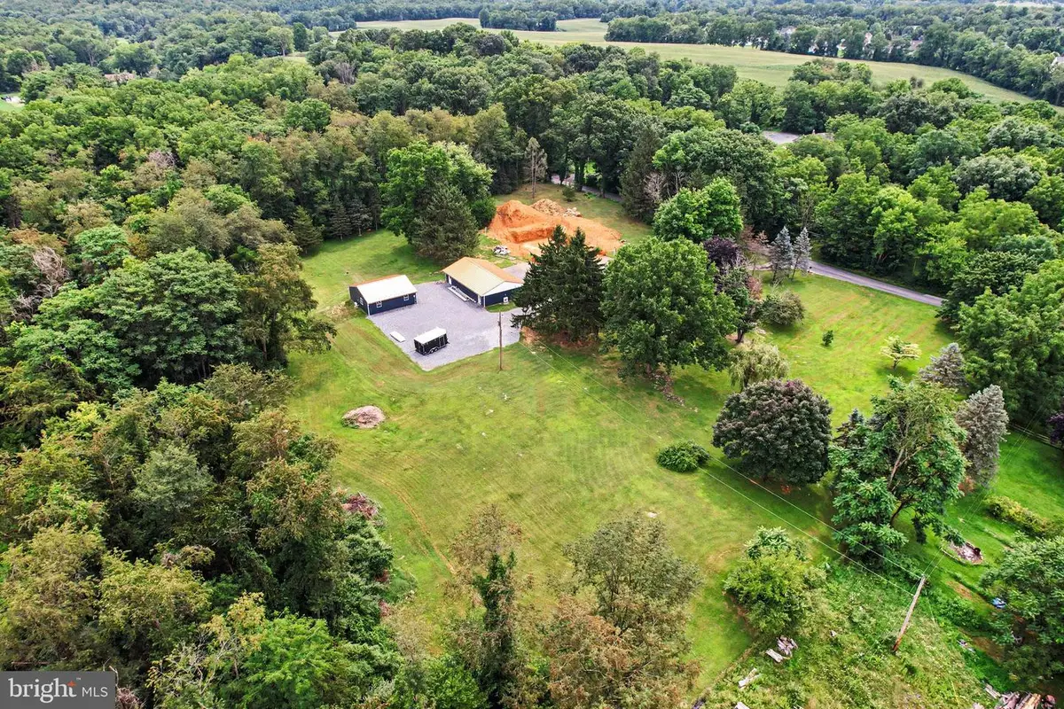 871 Alexander Spring Rd, Carlisle, PA 17015 - #1