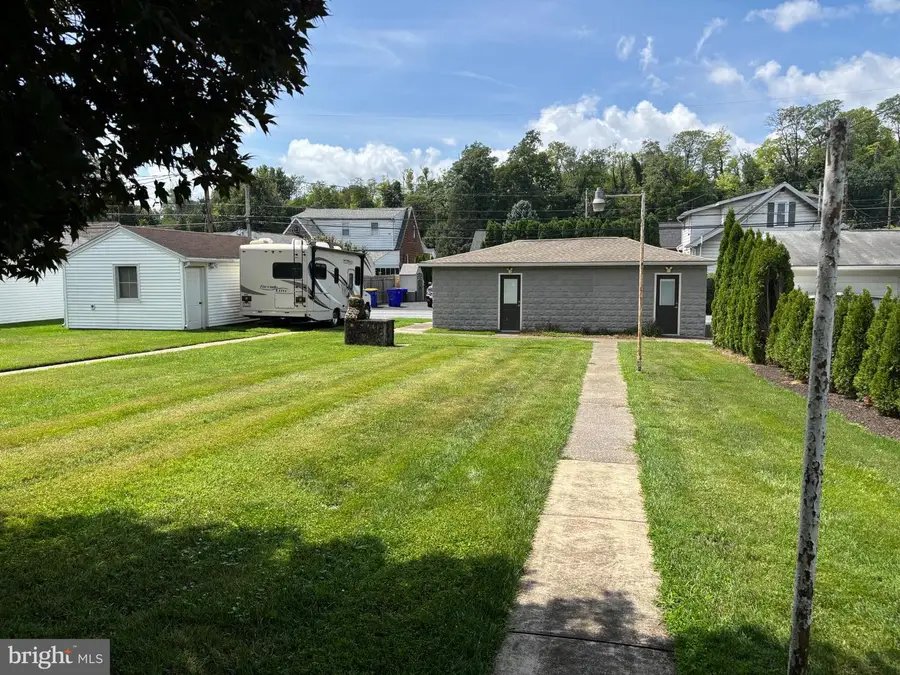 632 N Front St, Wormleysburg, PA 17043 - #3