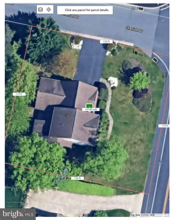 1098 Country Club Rd, CAMP HILL, PA 17011