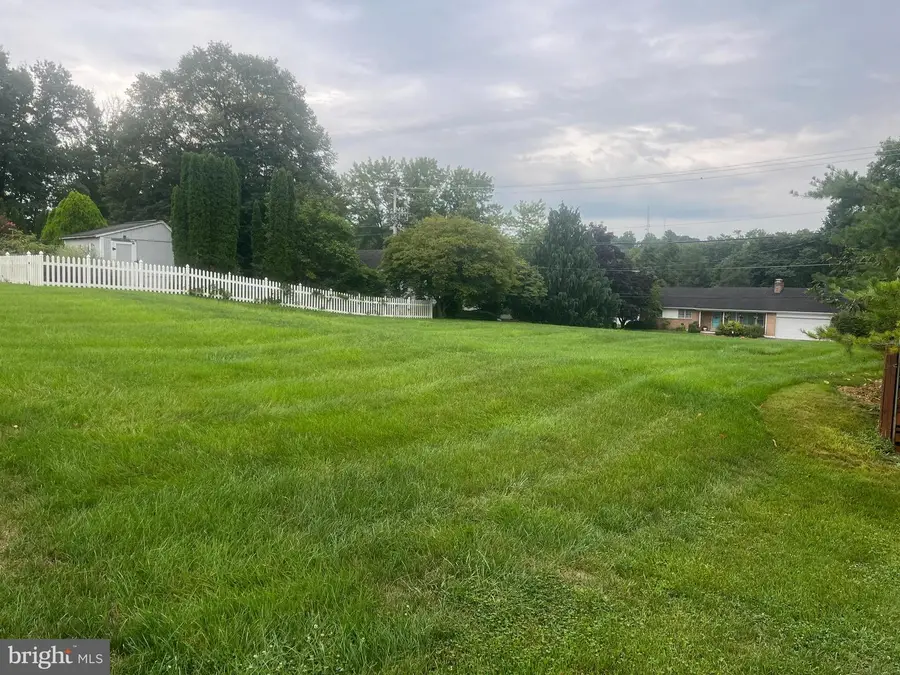 314 W Lisburn Rd, Mechanicsburg, PA 17055 - #3