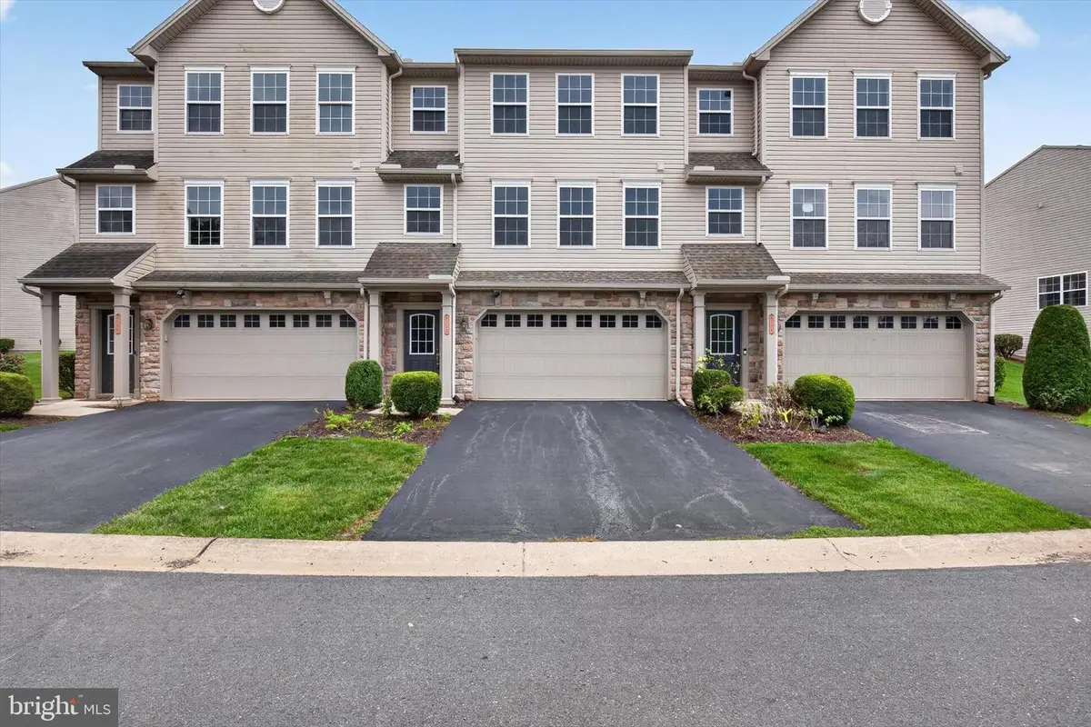6102 Galleon Dr, Mechanicsburg, PA 17050 - #1