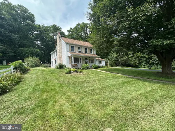 420 Kerrsville Rd, CARLISLE, PA 17015