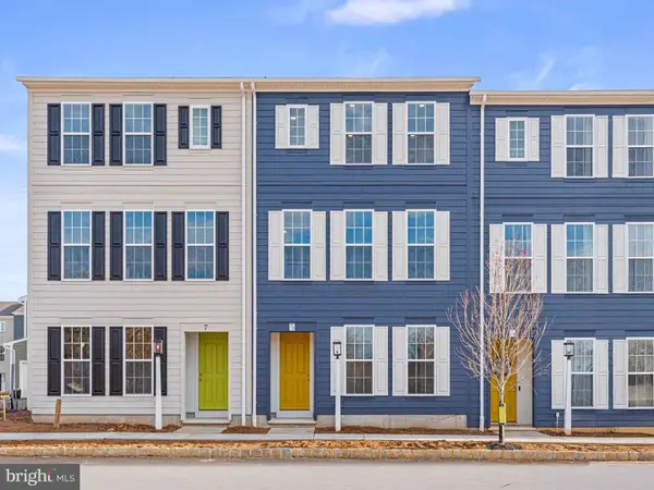 5 Ann St, CARLISLE, PA 17015