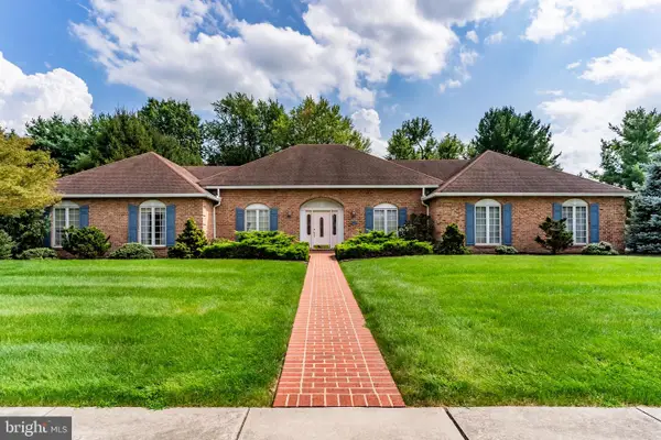 1120 Sherwood Dr, CARLISLE, PA 17013