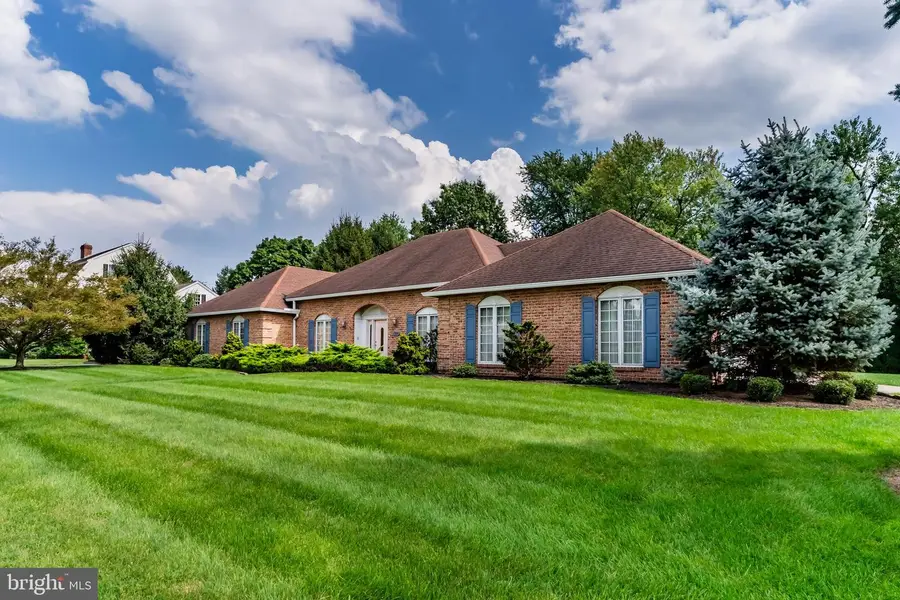 1120 Sherwood Dr, Carlisle, PA 17013 - #2