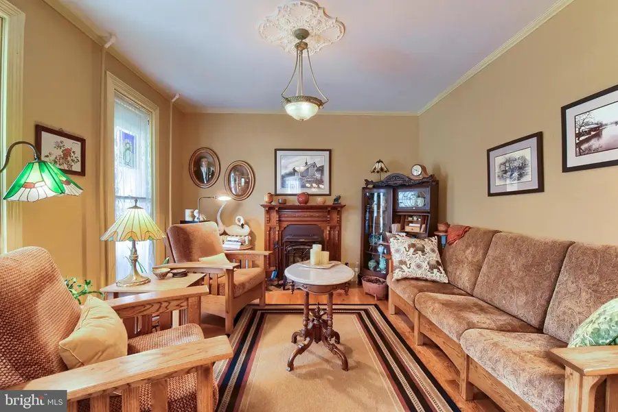 203 W 1st St, Boiling Springs, PA 17007 - #3