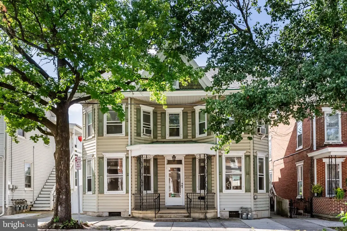214 N College St, Carlisle, PA 17013 - #1