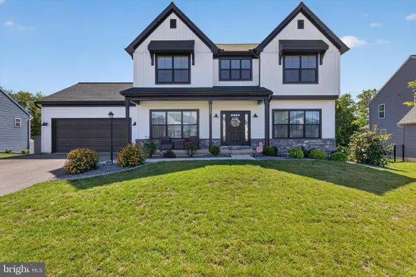 2249 S Autumn Chase Dr, MECHANICSBURG, PA 17055