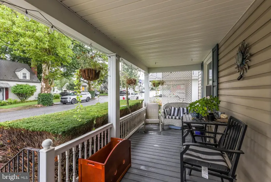 303 Walnut St, Shippensburg, PA 17257 - #3