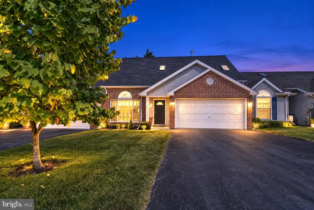 58 Greenfield Dr, Carlisle, PA 17015 - #1
