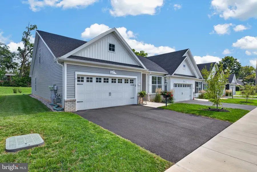 4131 Locust Rd, Camp Hill, PA 17011 - #2