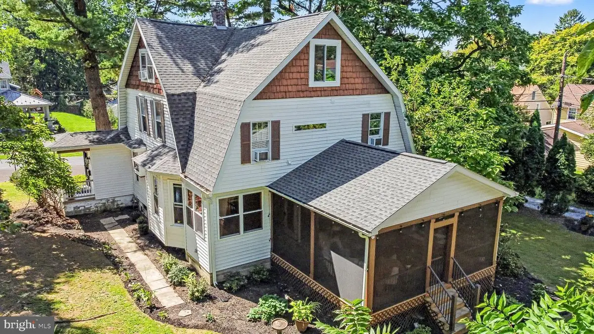 2320 Page St, Camp Hill, PA 17011 - #1