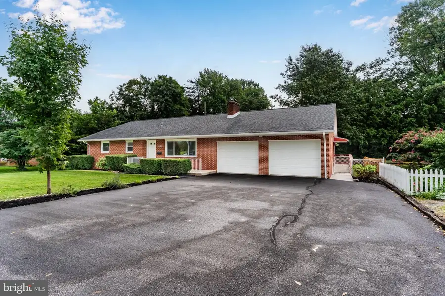 531 Hamilton St, Carlisle, PA 17013 - #2