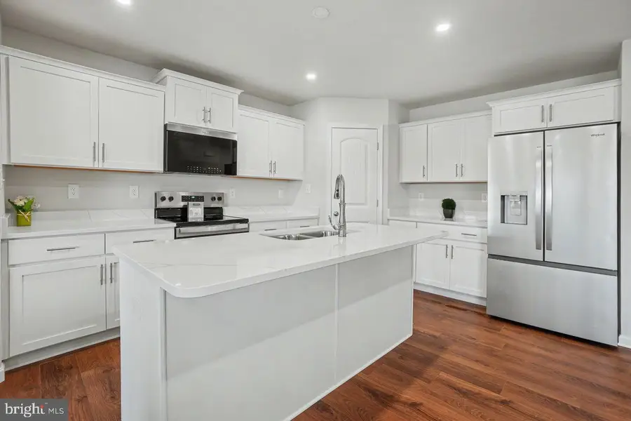 806 Greenwich Ln, Shippensburg, PA 17257 - #2