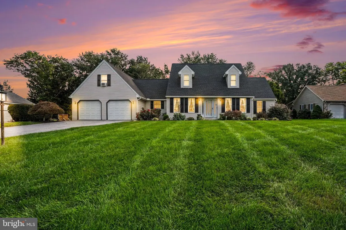 105 Stonehedge Dr, Carlisle, PA 17015 - #1