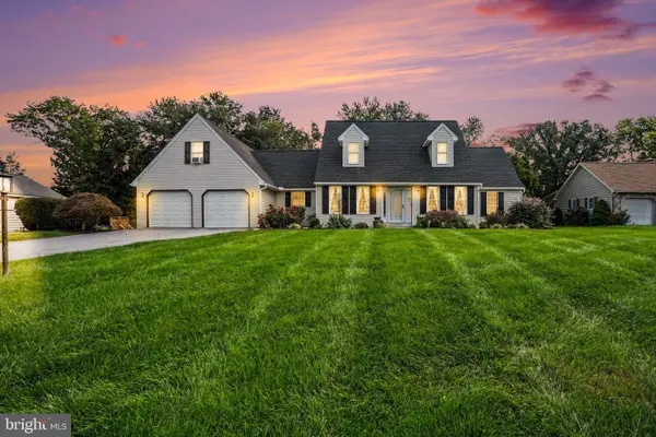 105 Stonehedge Dr, CARLISLE, PA 17015