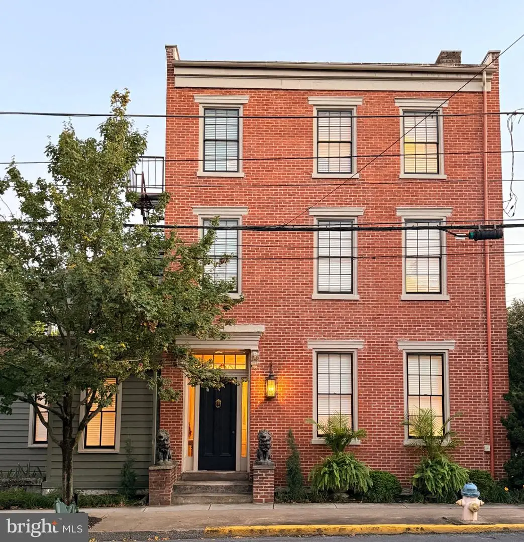 200 E Pomfret St, Carlisle, PA 17013 - #1