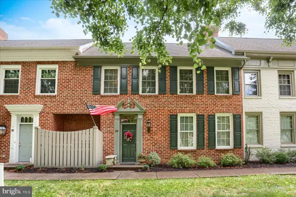 20 Kensington Sq, MECHANICSBURG, PA 17050
