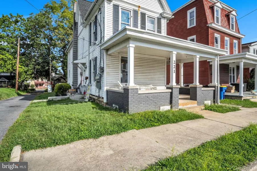 221 7th St, New Cumberland, PA 17070 - #3