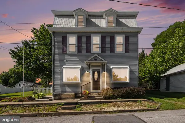 405 Kauffman St, BOILING SPRINGS, PA 17007