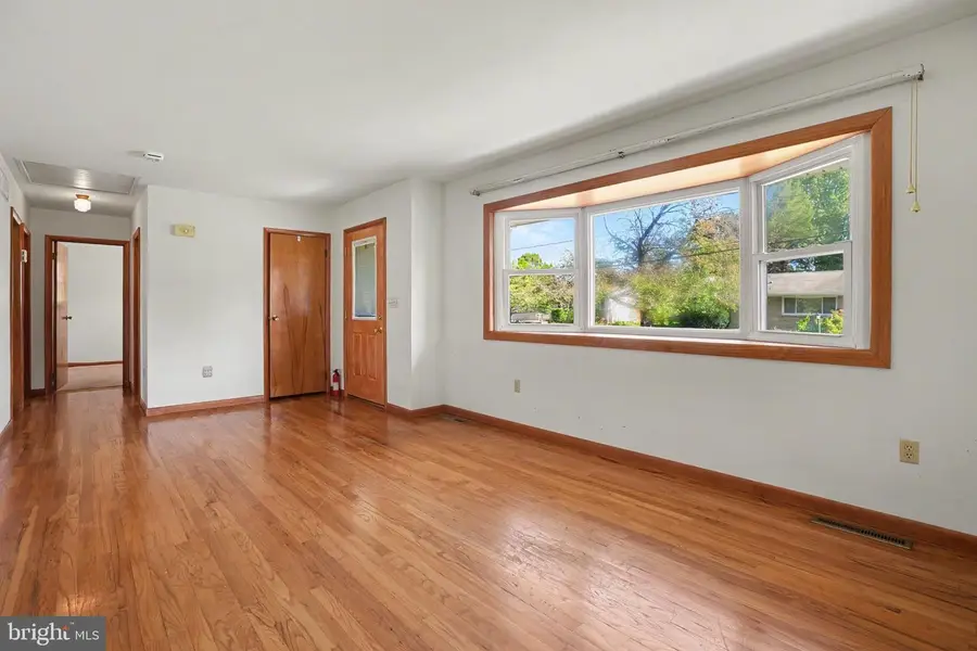 6028 Edward Dr, Mechanicsburg, PA 17050 - #3