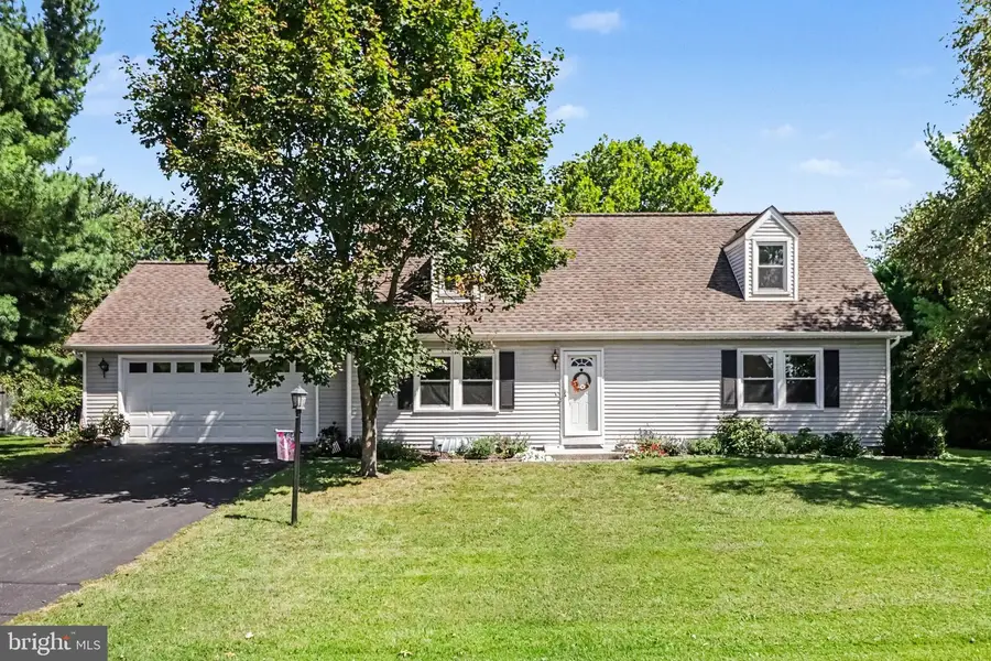 37 Goldenrod Dr, Carlisle, PA 17015 - #3