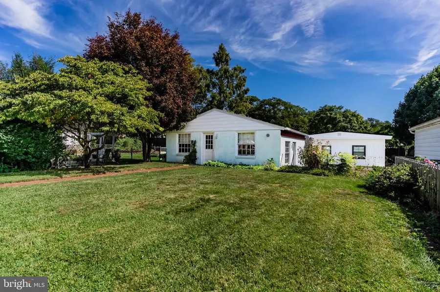 325 Franklin St, Carlisle, PA 17013 - #2
