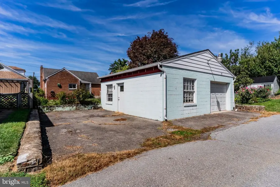 325 Franklin St, Carlisle, PA 17013 - #3